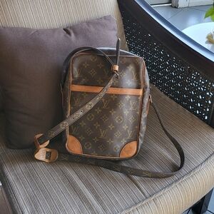 Louis Vuitton Danube MM Crossbody Bag Monogram..Authentic!!!